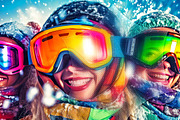GLASS MORPH REFRACTION PHOTOSHOP, an Action Add-On by Studio Retouch (Thumbnail 4 of 14)