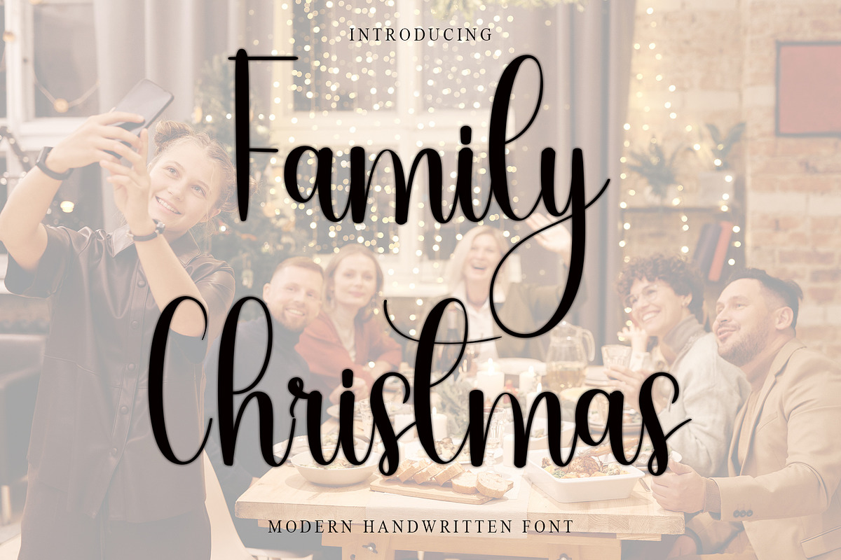 Family Christmas, a Handwritten Font by InermediaSTUDIO (Photo 1 of 7)