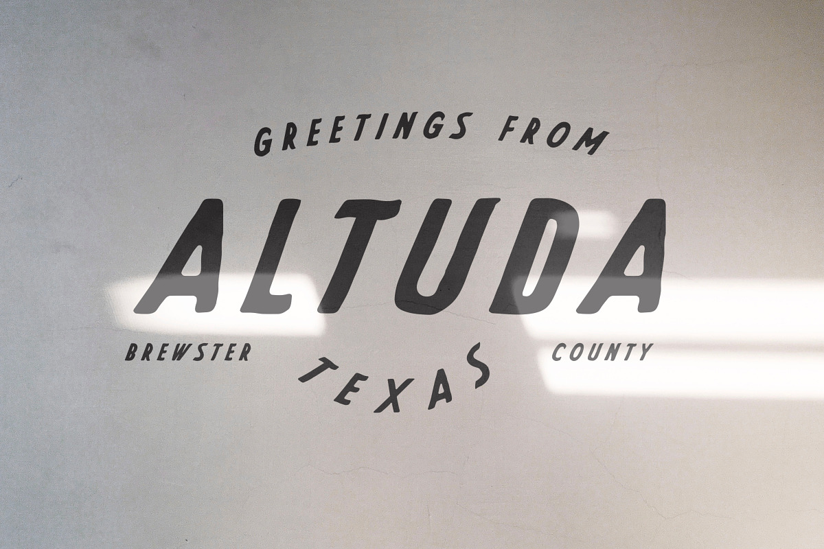 Altuda Hand Drawn Font, a Font by nickqtx (Photo 3 of 3)