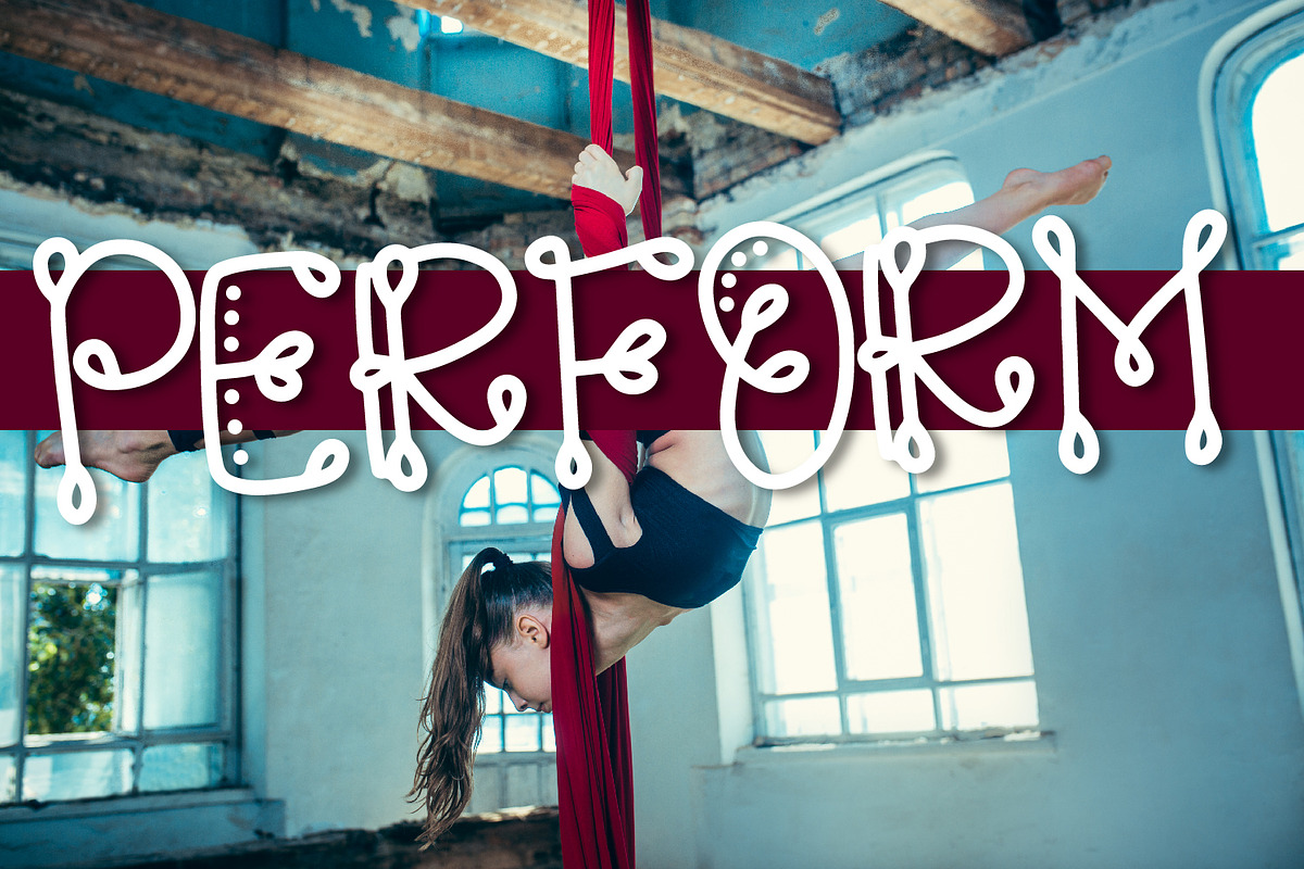 Sideshow - A Silly Quirky Font preview 8