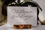 Cynthia Blooms - Ligature Font, a Script Font by Dirtyline Studio (Thumbnail 6 of 11)
