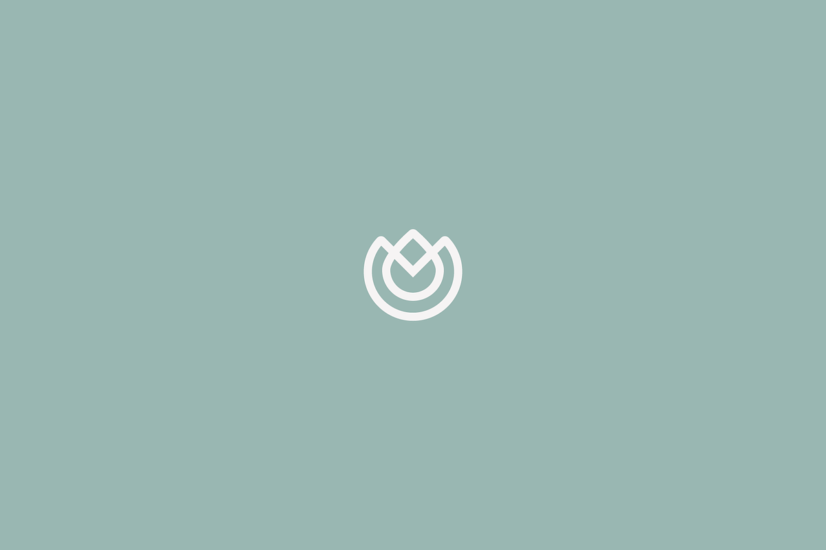 logo design minimal flower / fire preview 4