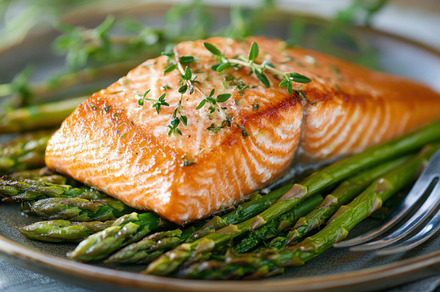 Salmon with asparagus & herbs, a Photo by Beautiful things