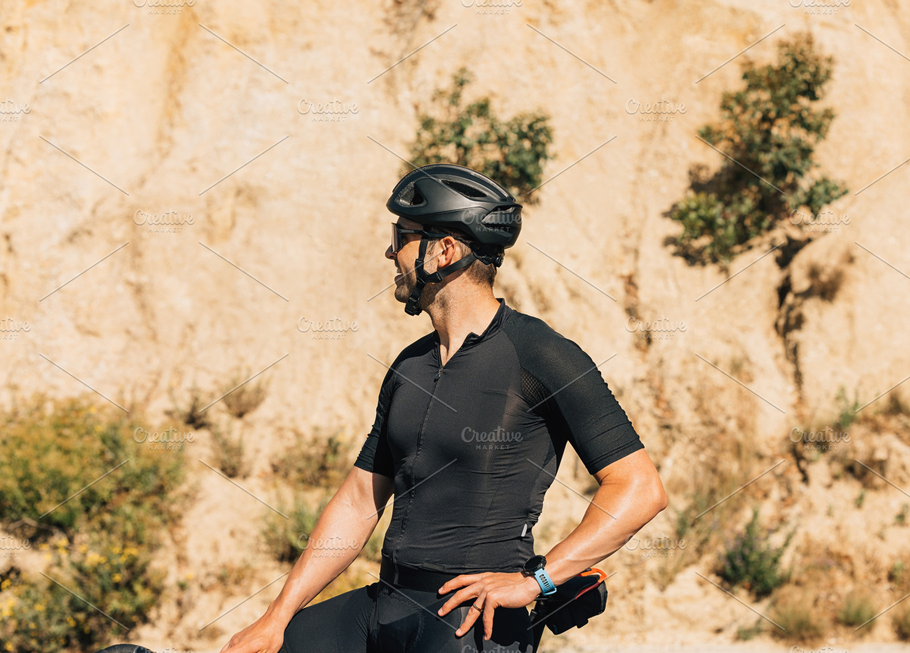 Side view of a professional cyclist, a Sports & Recreation Photo by Artem Varnitsin