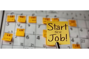 Start new job reminder on sticky, a Business Photo by piter.goskov