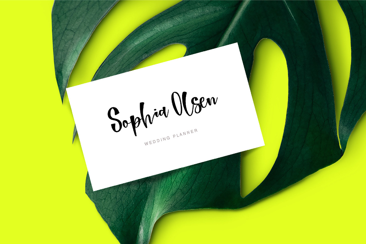 Pillow Talk Font preview 2