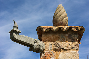 Stone gargoyle and architectural fin, an Architecture Photo by Perpis
