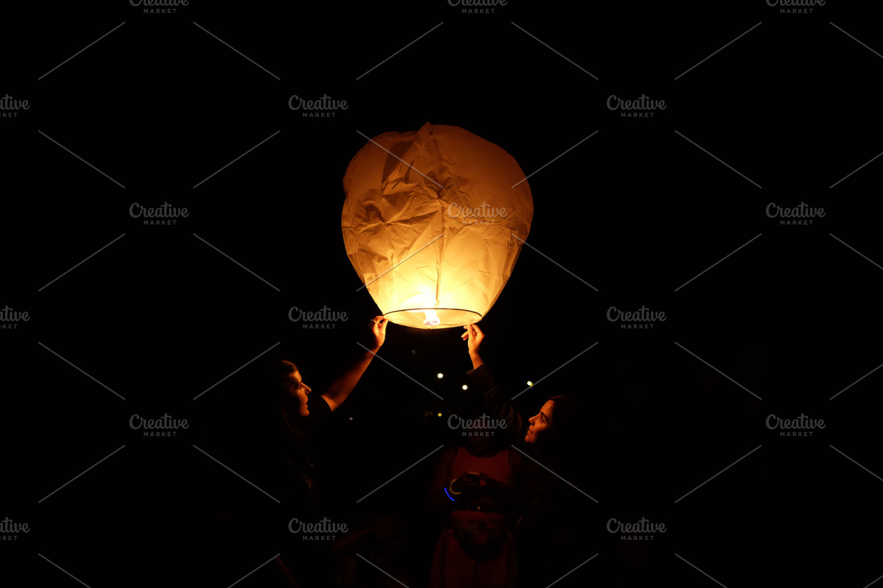 Sky lantern containing sky lantern, kongming lantern, and chinese lantern