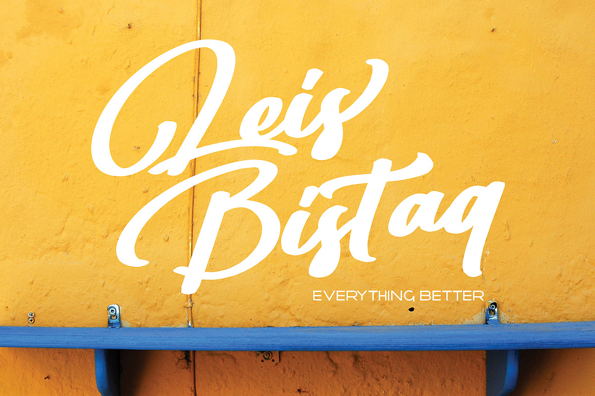 Qirttam Risllara, a Script Font by pineungtype (Photo 3 of 9)