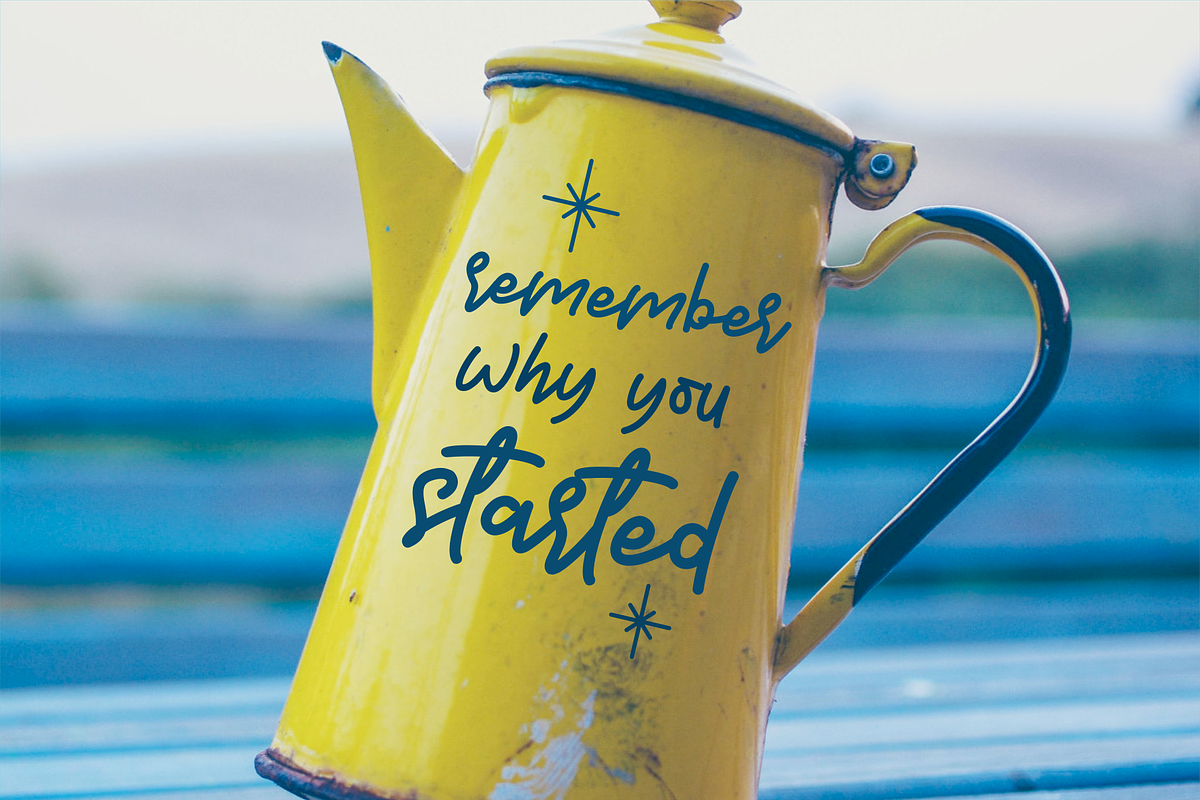 A Good Holiday Font, a Handwritten Font by Mabhal Studio (Photo 7 of 10)