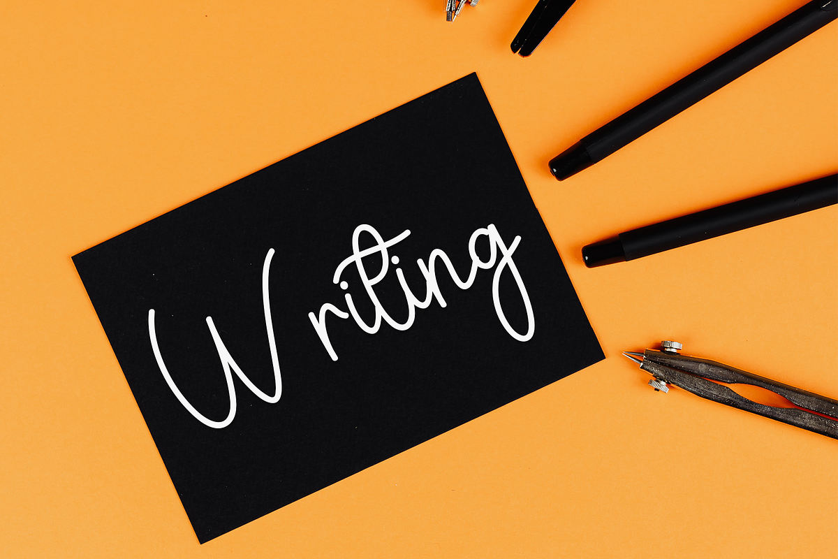 Everyday, a Handwritten Font by FreshTypeINK (Photo 7 of 7)