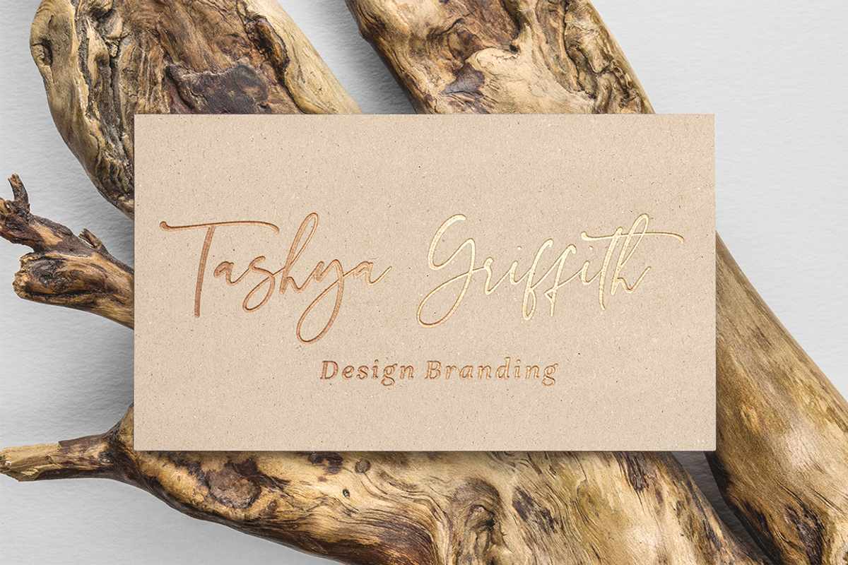 Sinthya - Casual Script Font preview 7