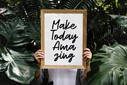 Zumiez, a Handwritten Font by supfonts (Thumbnail 2 of 8)