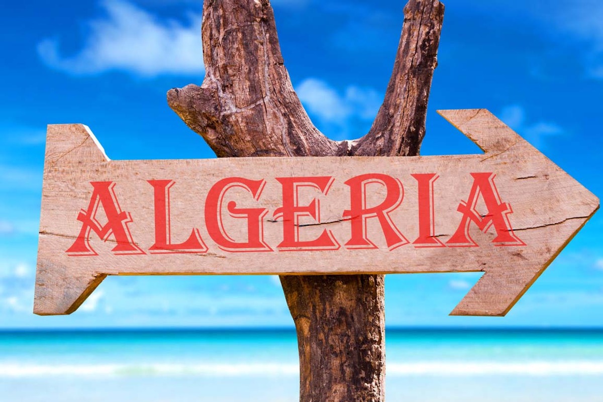 Algerian Mesa Complete, a Font by FontMesa (Photo 2 of 6)