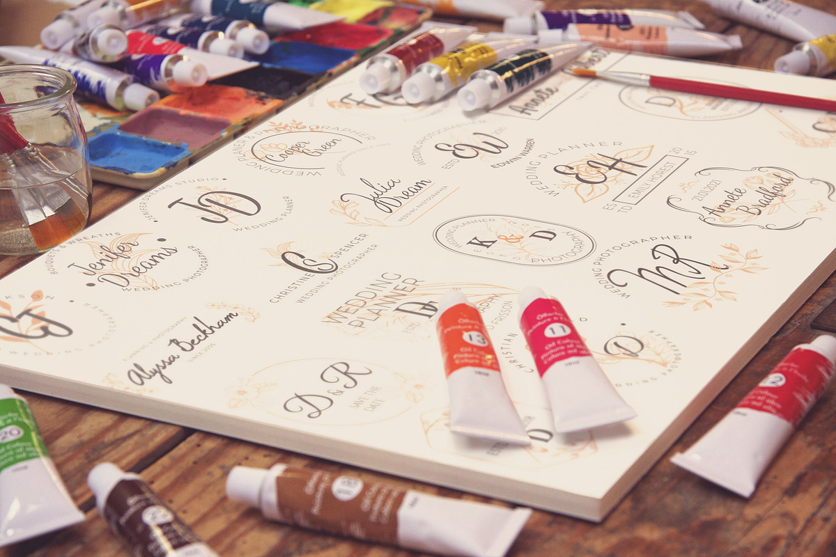 300++ Retro Labels and Badges Bundle, a Branding & Logo Template by Arys Design (Photo 2 of 12)