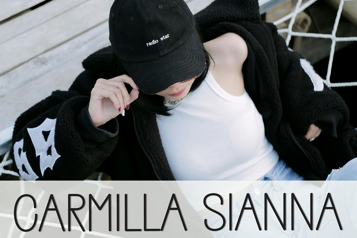 Summer Minimalist, a Sans Serif Font by InermediaSTUDIO (Photo 3 of 8)