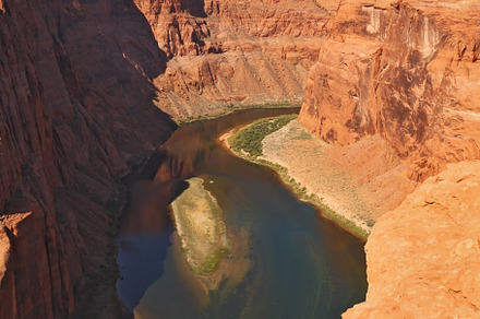 The famous  Horseshoe Canyon, a Photo by kavram