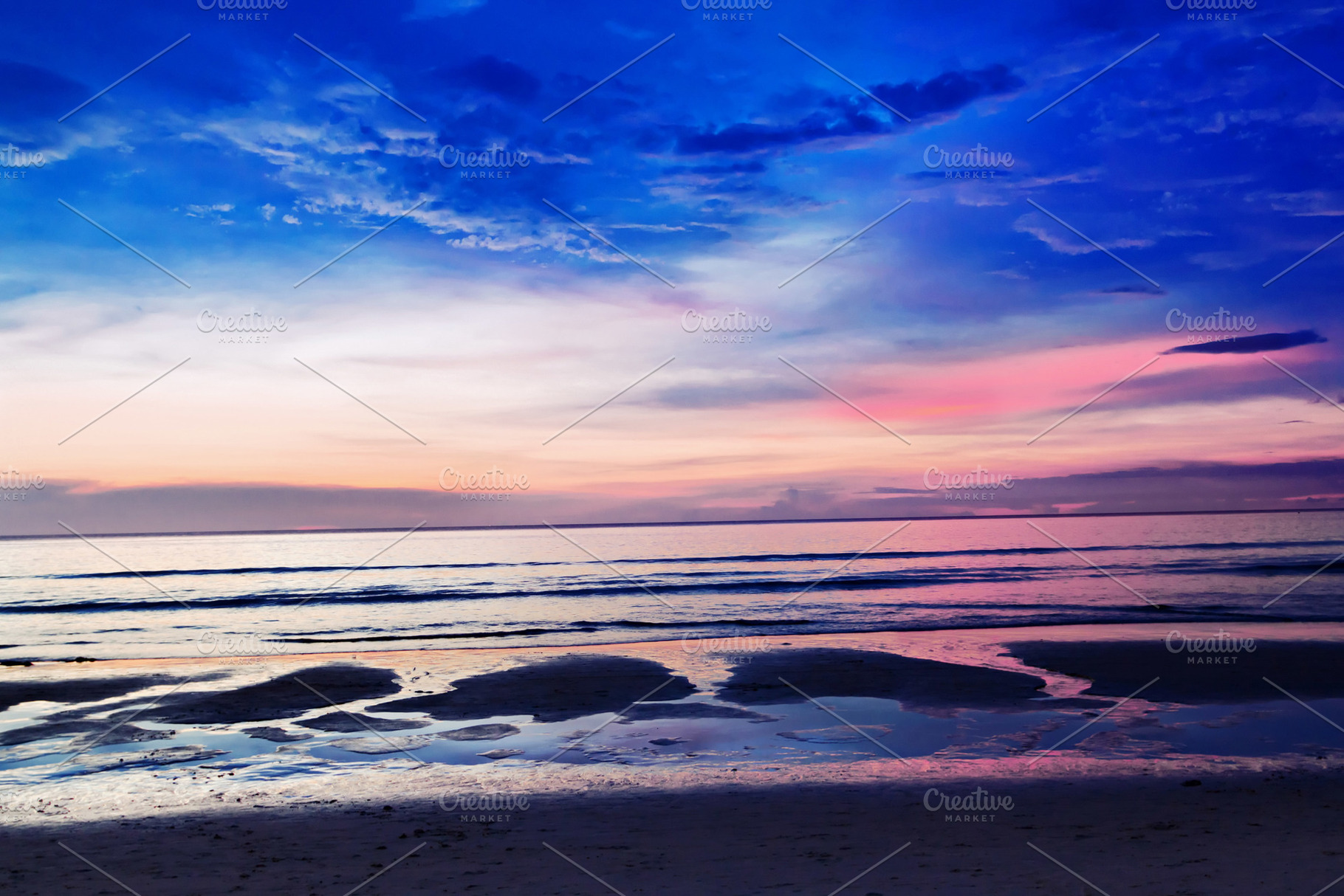 Sunset at the beach, a Photo by saiko3p