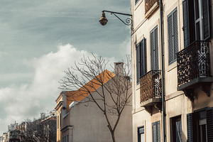 Lisbon facade and vintage details, a Photo by SkyNext
