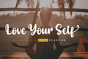 Gorgeous, a Script Font by twinstd (Thumbnail 11 of 13)