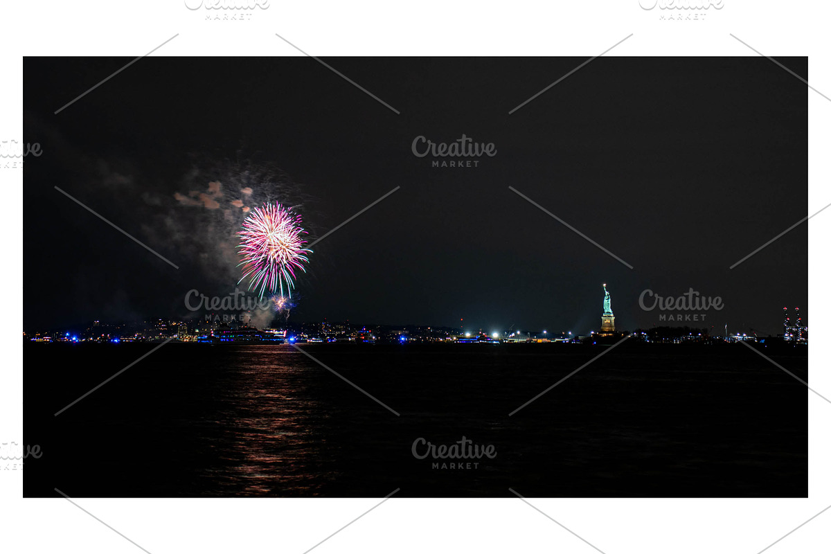 New York City Fireworks Photo Bundle, an Arts & Entertainment Photo by Full Circle Design Studio (Photo 5 of 14)