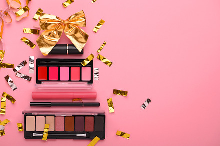 Christmas tree from makeup products