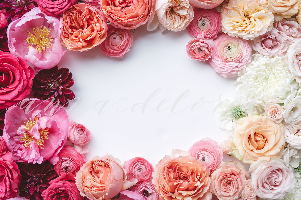 Styled Stock Photo, Floral Frame, a Product Mockup by Anna Delores