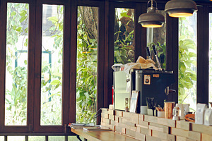 coffee shop counter 
