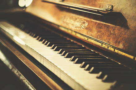 Vintage piano stock photo containing hipster and vintage, an Arts & Entertainment Photo by fancycrave