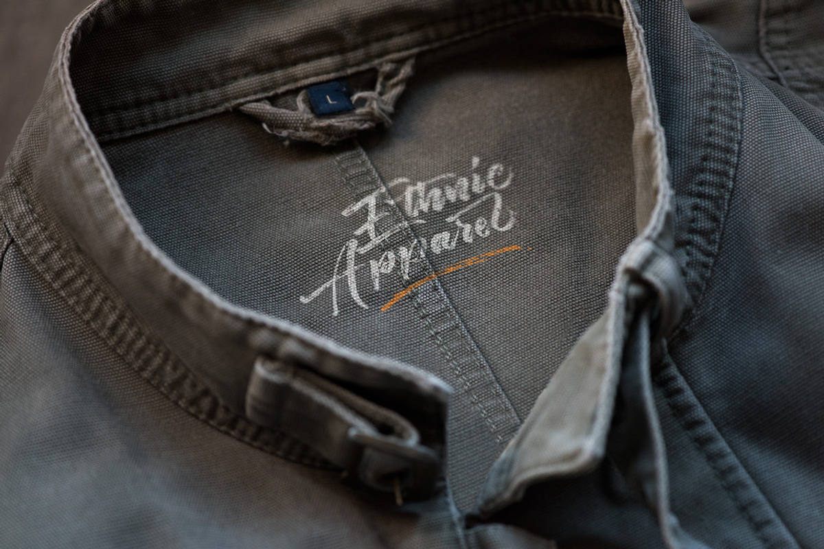 Angelow Typeface preview 4