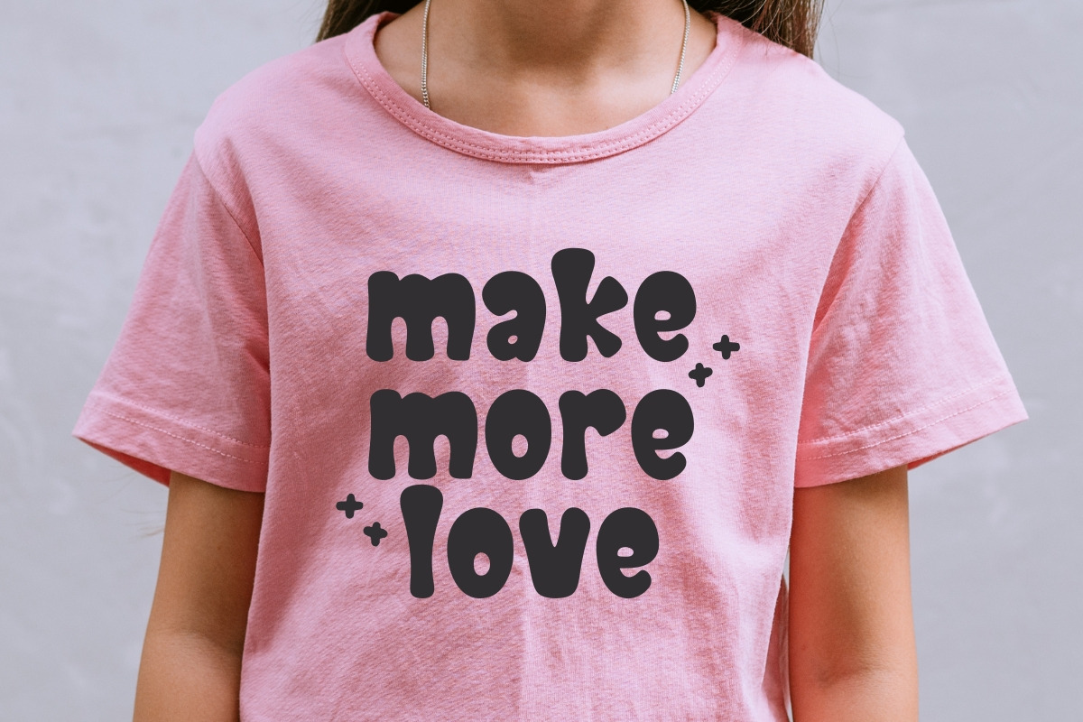 Darling Groove - Retro Groovy Font, a Handwritten Font by SaktiAvellin (Photo 8 of 8)