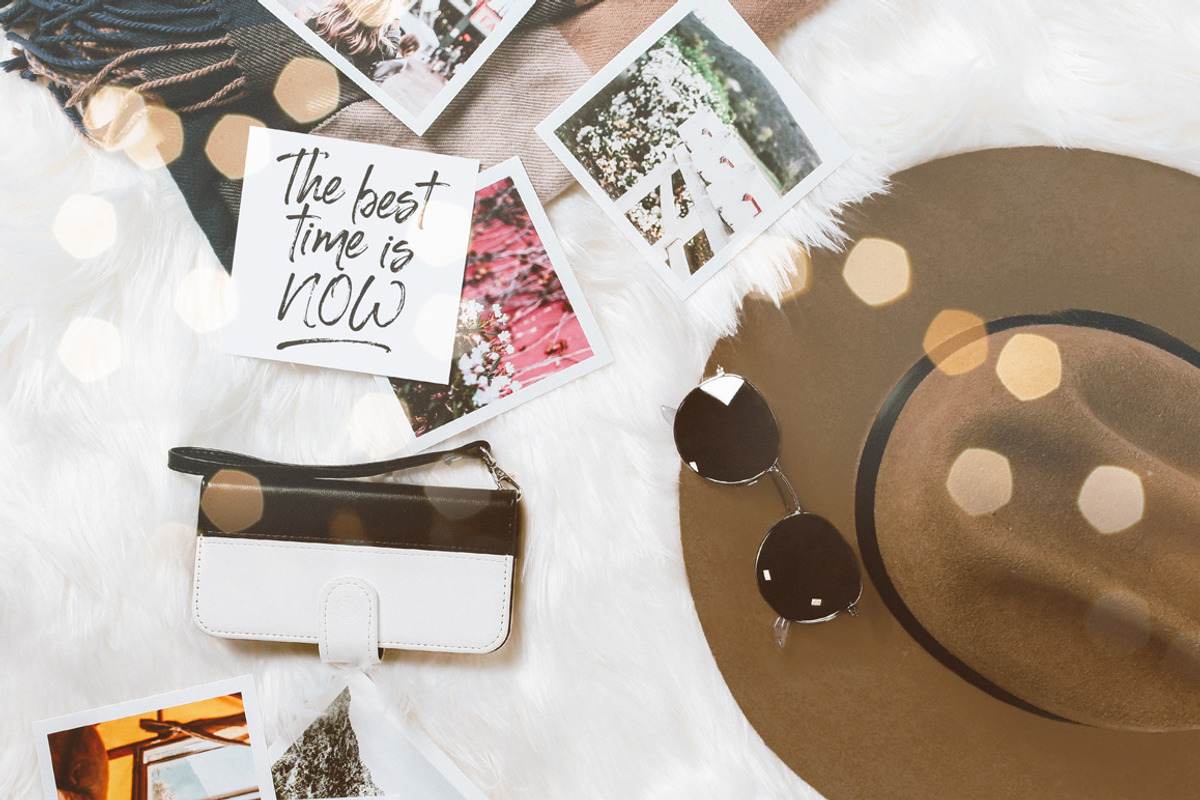 Happy Trendy Font + Extras, a Script Font by Ayya Studio (Photo 10 of 12)