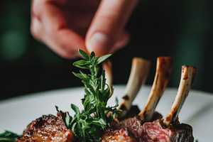 Gourmet lamb with herbs, a Photo by Beautiful things