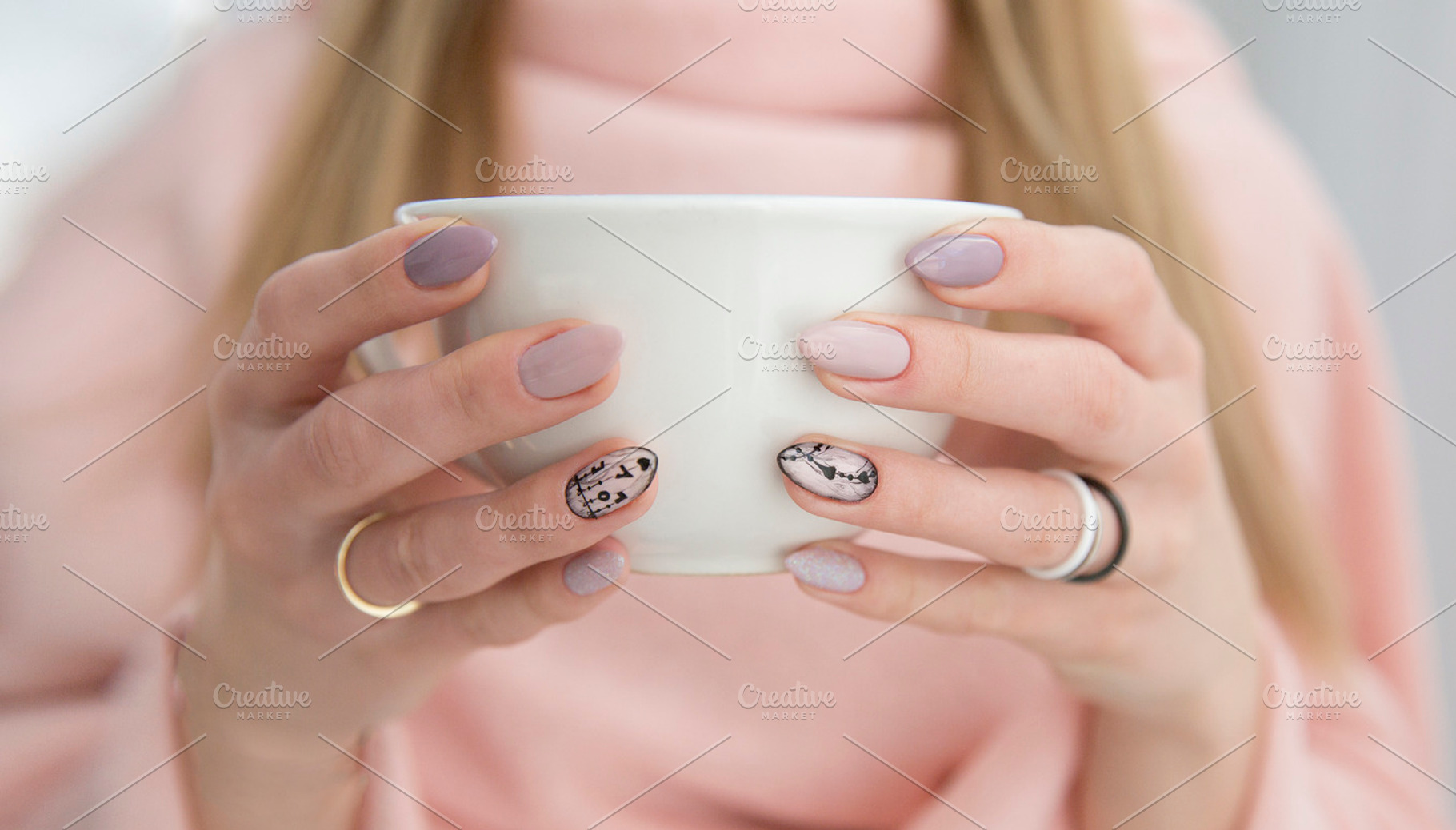 woman hands, a Photo by Izdebska