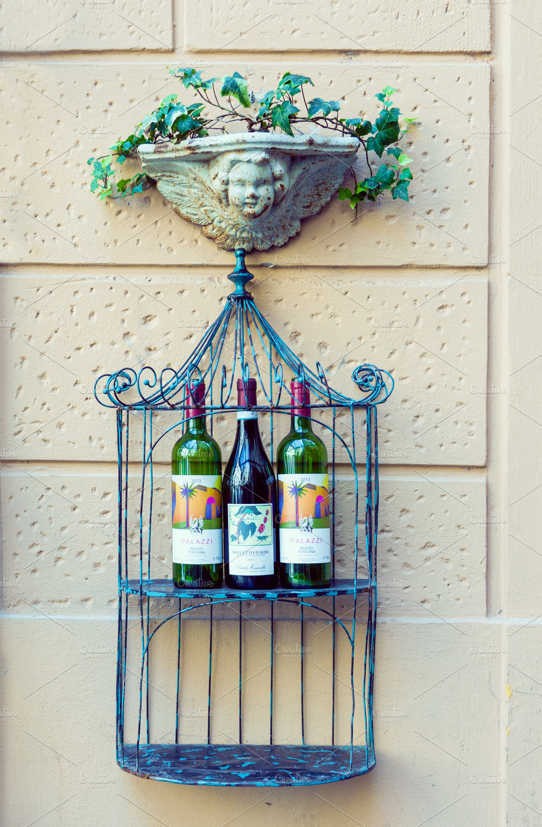 Wine shop exterior detail, a Food & Drink Photo by BOOCYS