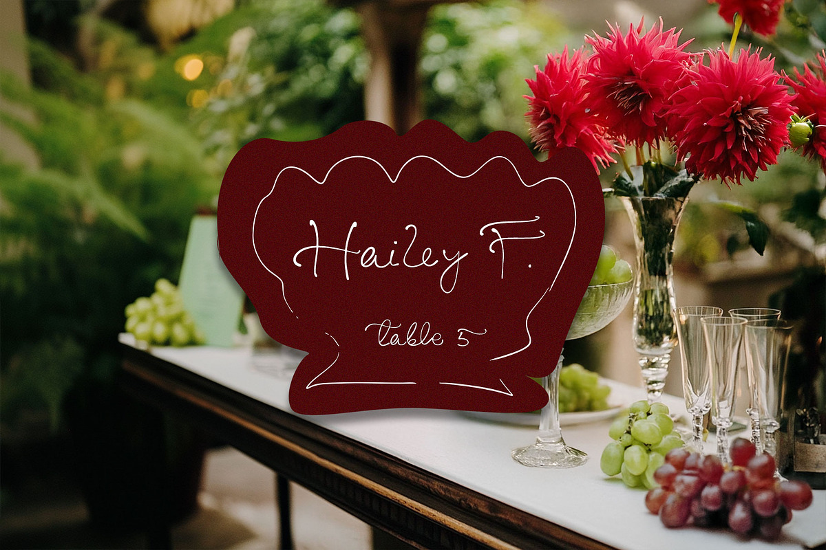 The Fioresque Handwritten Font, a Script Font by Calamar Studio (Photo 10 of 19)