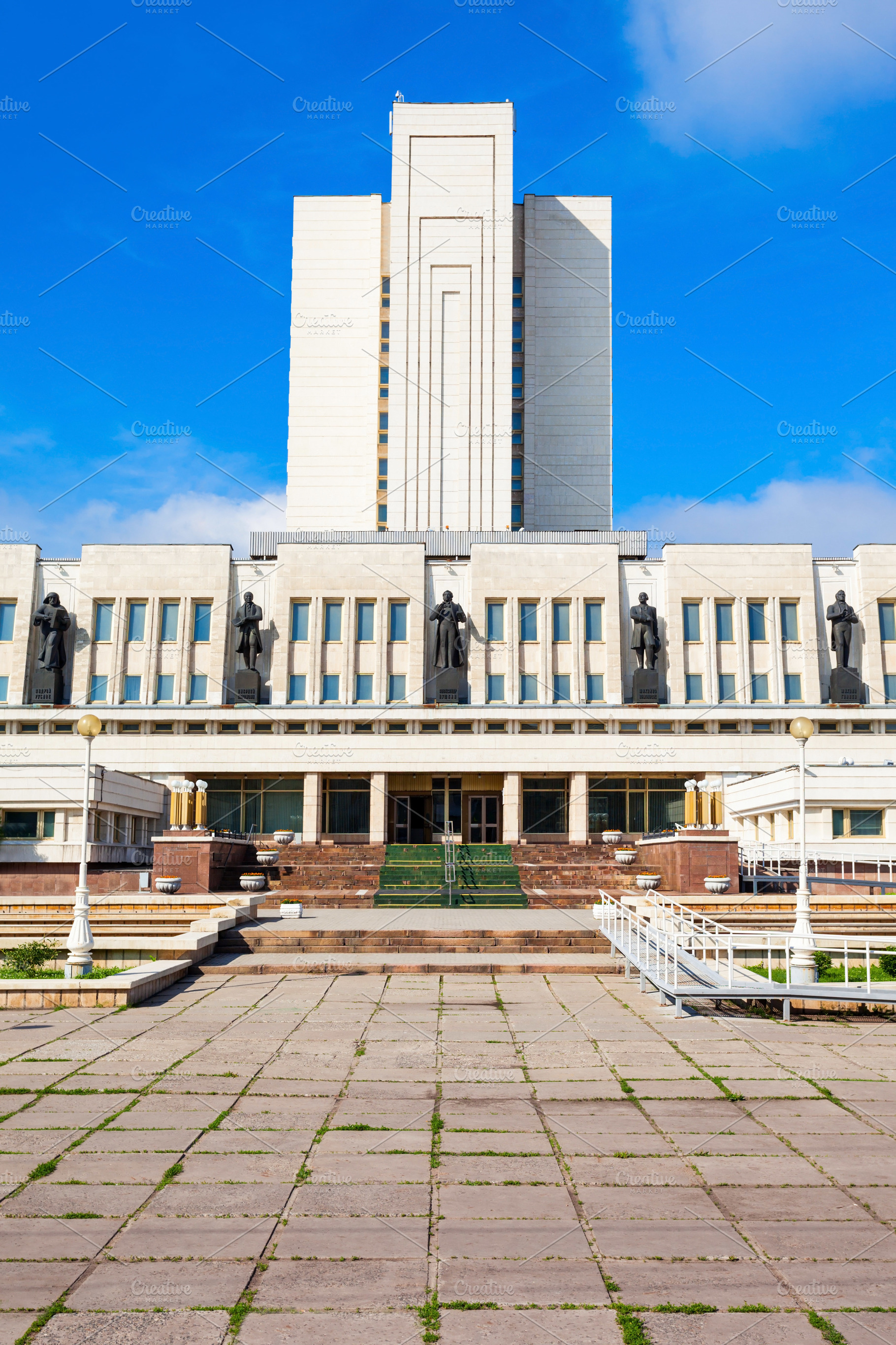 Omsk Regional State Library, a Photo by saiko3p