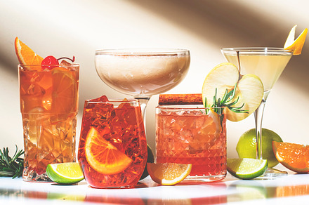 Cocktail party. Low alcohol fruity and citrus drinks with gin, v