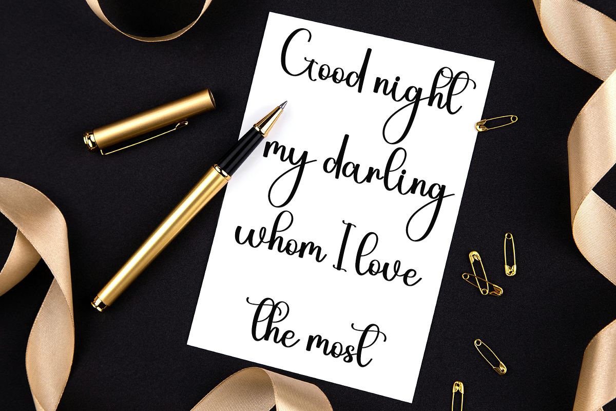 Hey Baby, a Handwritten Font by InermediaSTUDIO (Photo 3 of 7)