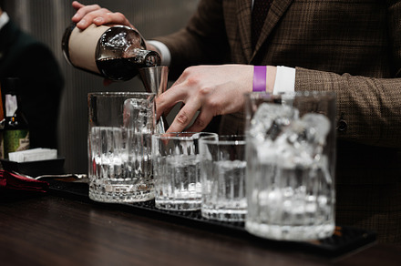 Preparation of a delicious cocktail at the bar.