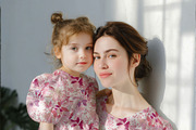 Mom & Child Dress Mockup (PSD), a Shirt Mockup by 1001 mockups (Thumbnail 7 of 14)