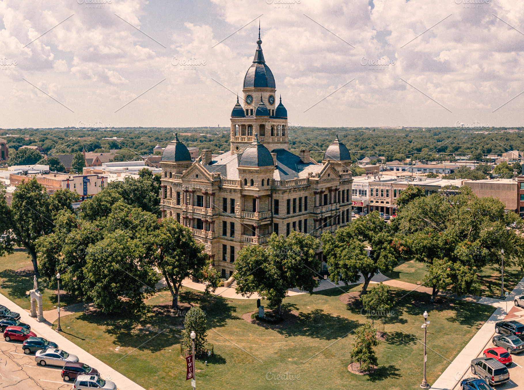 Downtown Denton, Texas Courthouse, an Architecture Photo by Will Milne Photography
