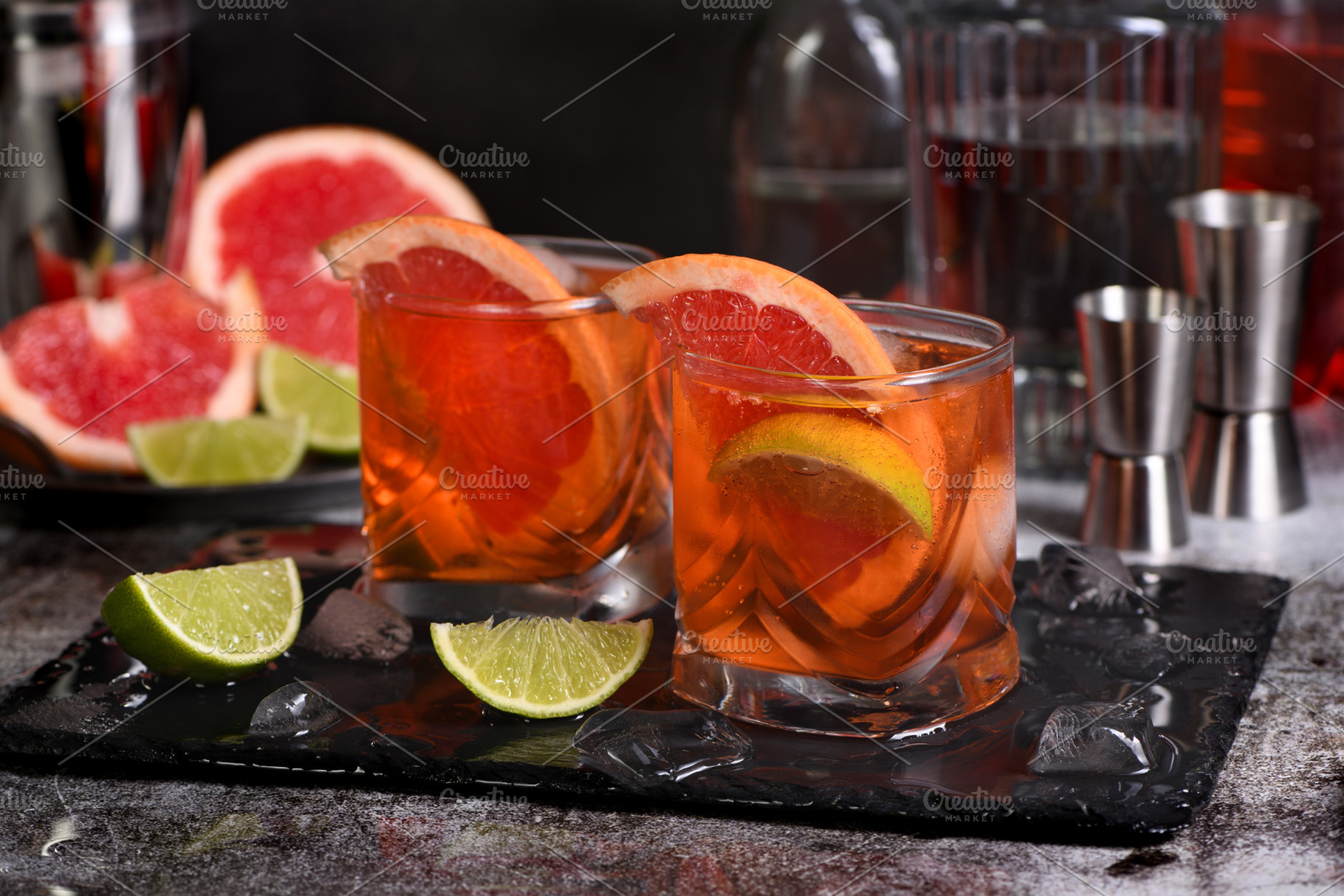 Grapefruit Prosecco Gin Spritz, a Photo by Apolonia