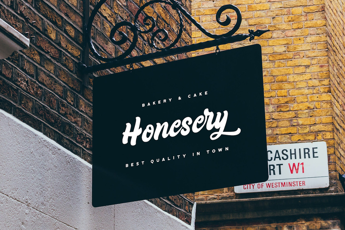 Rizta Hafiq - Retro Bold Script Font, a Script Font by StringLabs (Photo 4 of 14)