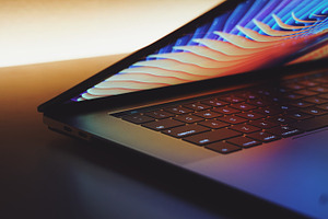 "MacBook Pro"