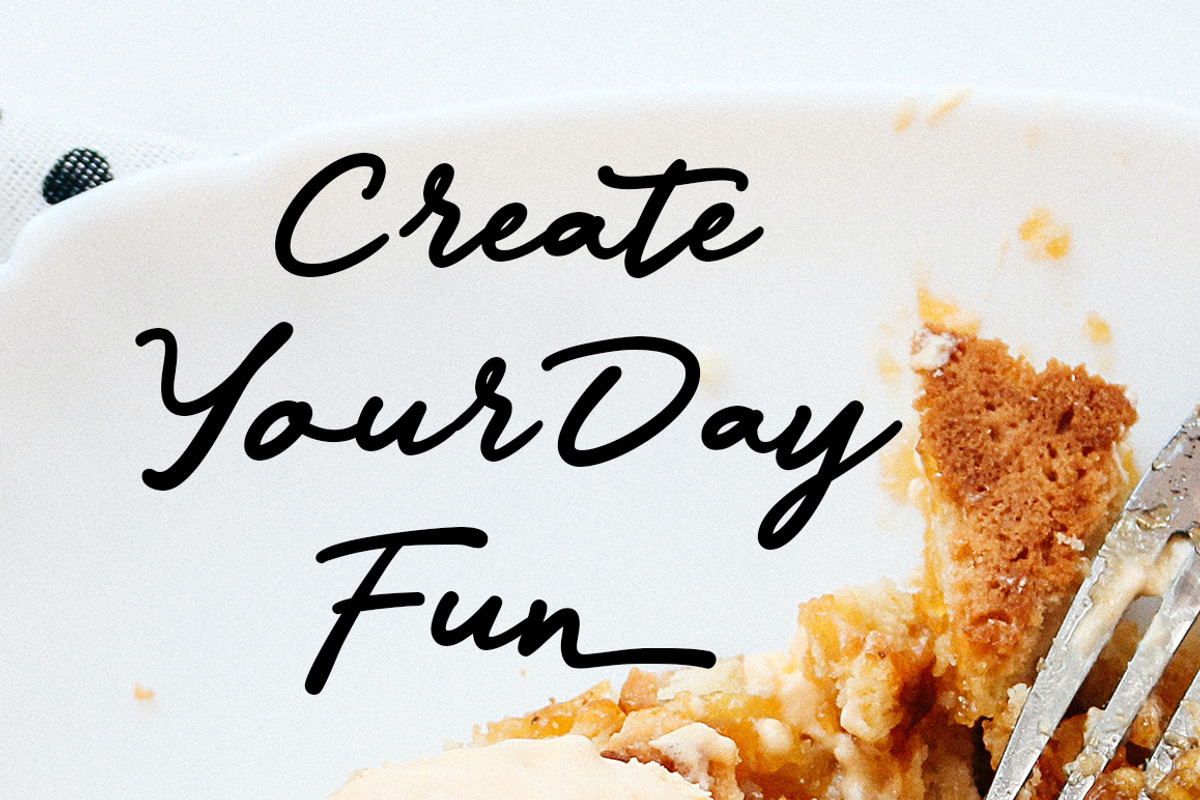 Funta, a Script Font by Gatype (Photo 6 of 8)