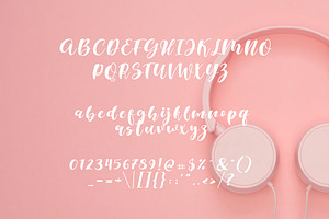 Selda Script Font Duo