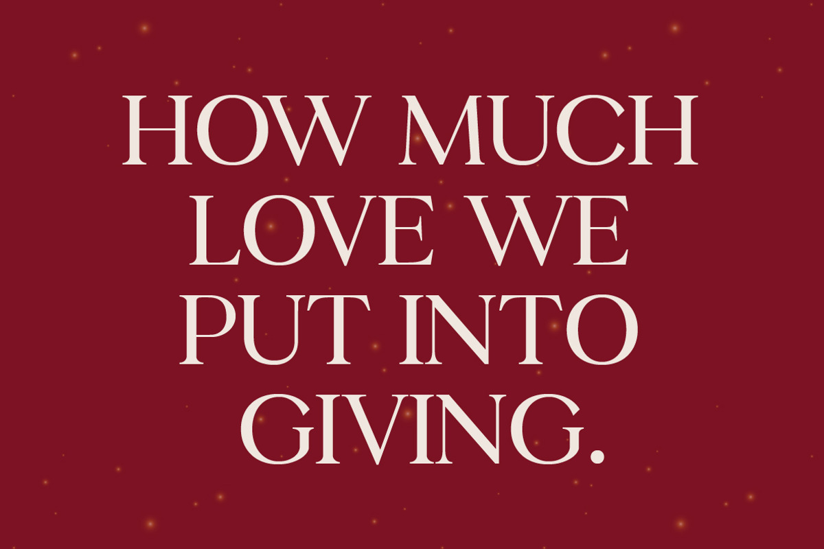 Bright Holiday Christmas Font, a Serif Font by Yukita Creative (Photo 4 of 9)