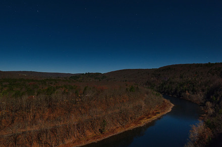 Night sky over the Delaware river
