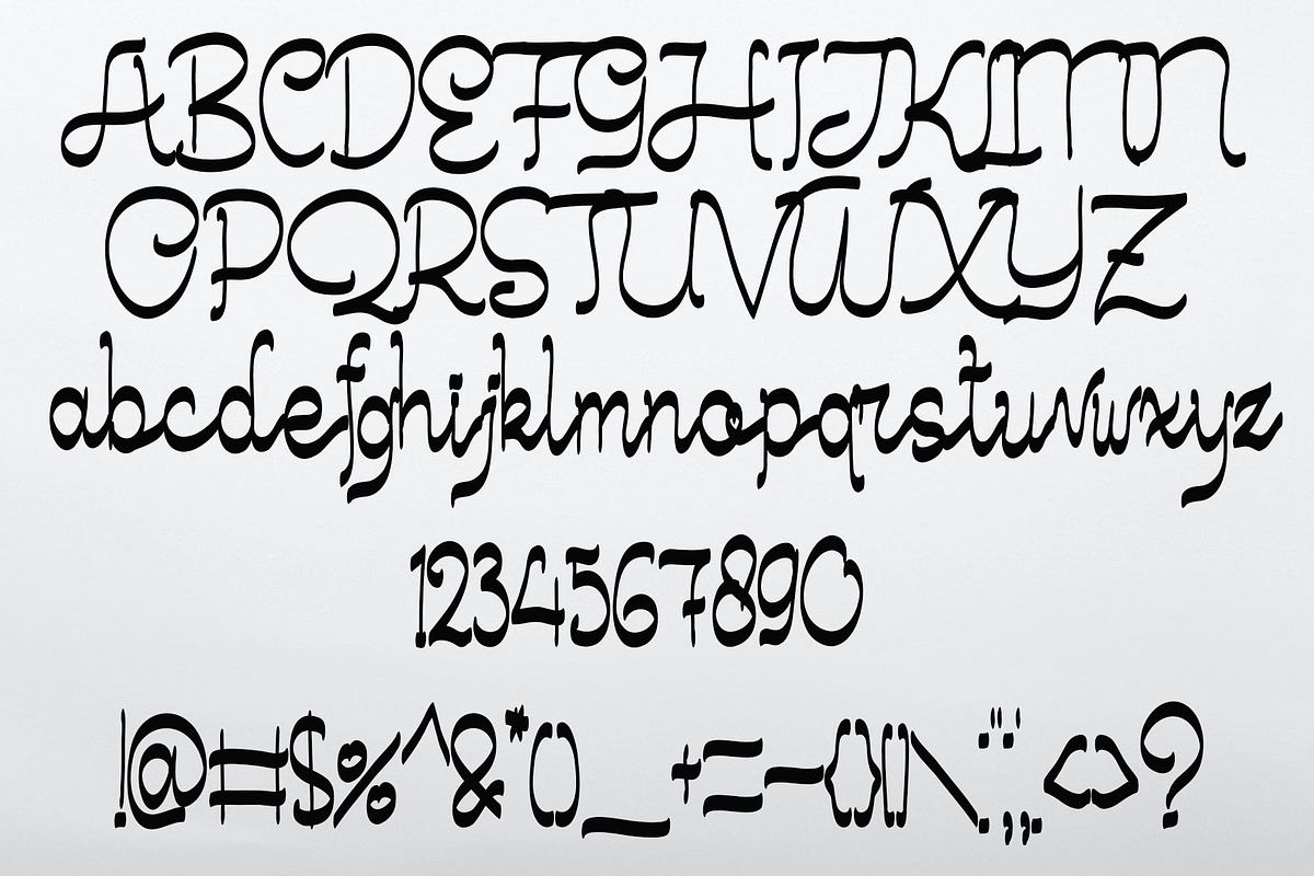 Thinki Lathing, a Script Font by Canden Meutuah (Photo 6 of 7)